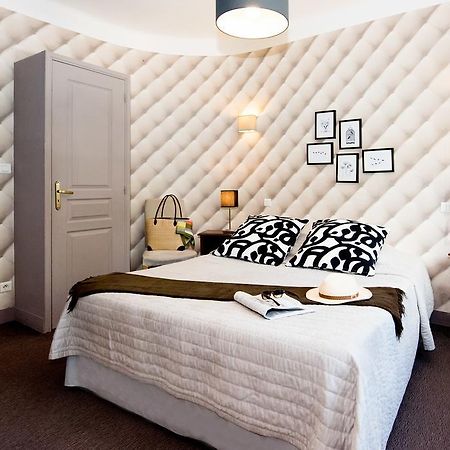 Logis Hotel La Magnanerie - Cote Bistro Aubignosc Bilik gambar