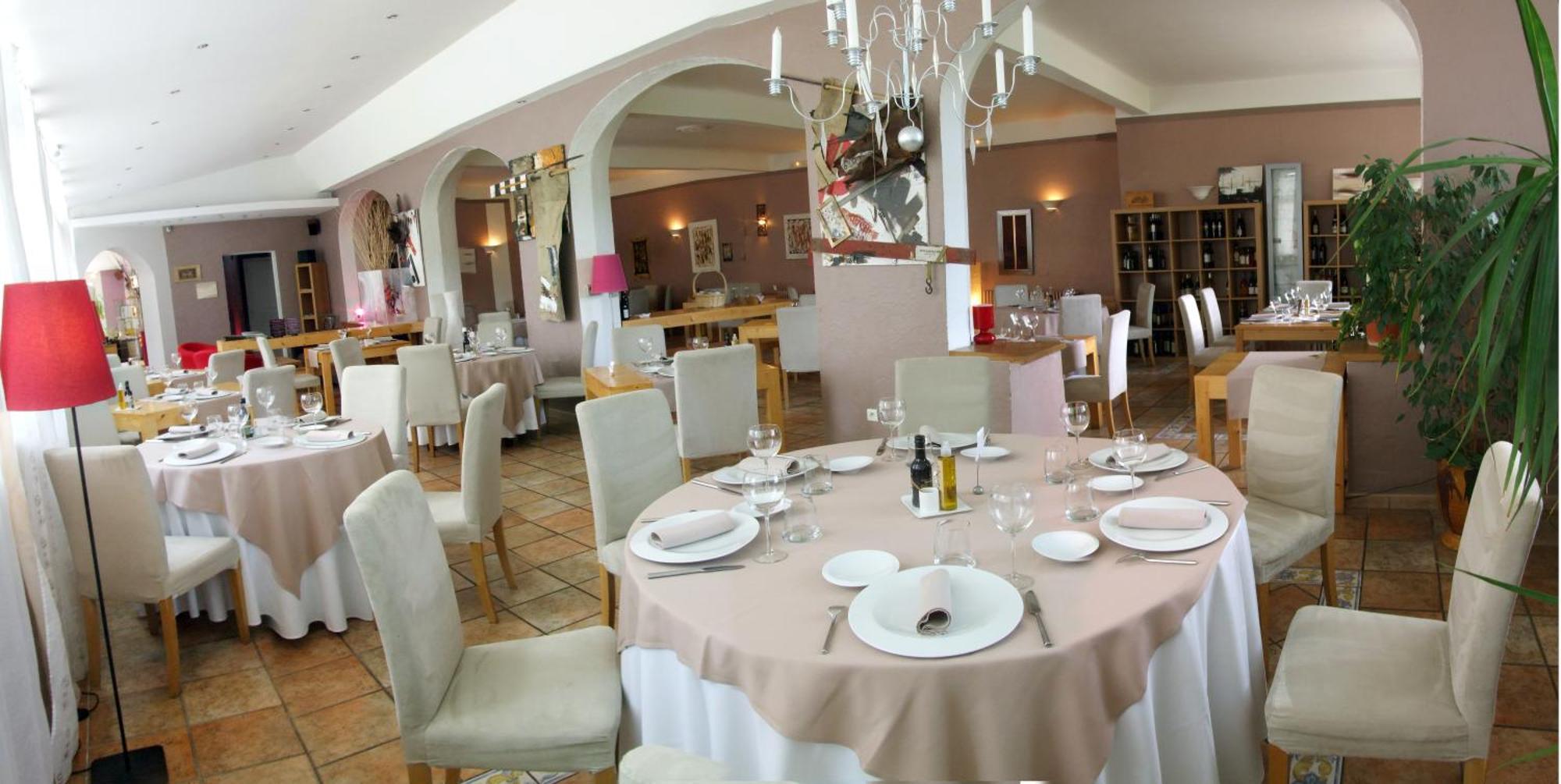 Logis Hotel La Magnanerie - Cote Bistro Aubignosc Luaran gambar